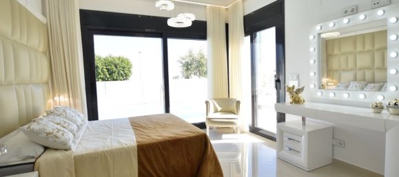 5 bedrooms Villa in San Miguel de Salinas, Spain No. 184780 33