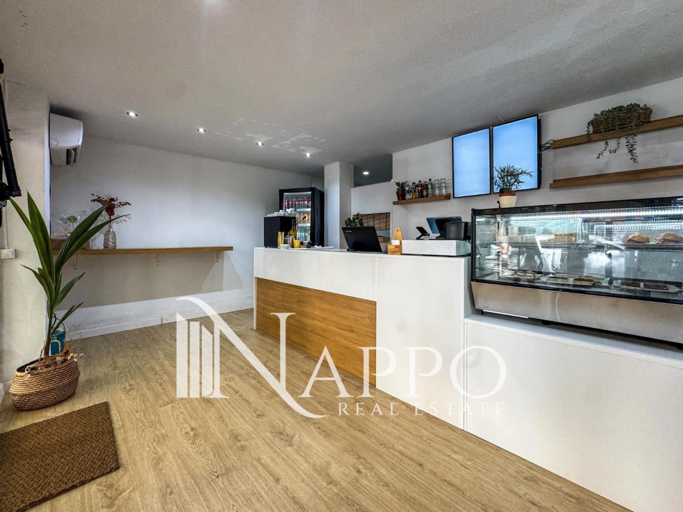 60m² Commercial property in Palma de Majorca, Spain No. 200463