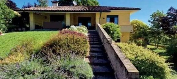 Вилла с 9 комнатами в Сальгареда, Италия № 206458 3