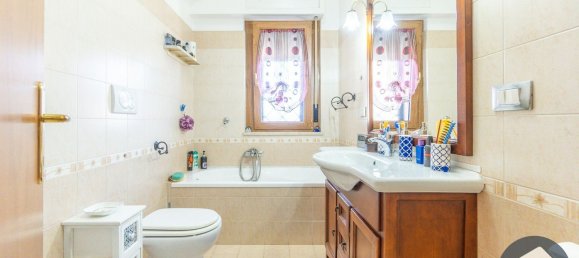 3 rooms Apartment in Pomezia, Italy No. 137894 42