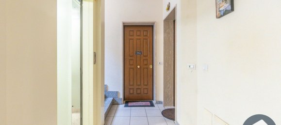 3 rooms Apartment in Pomezia, Italy No. 137894 13
