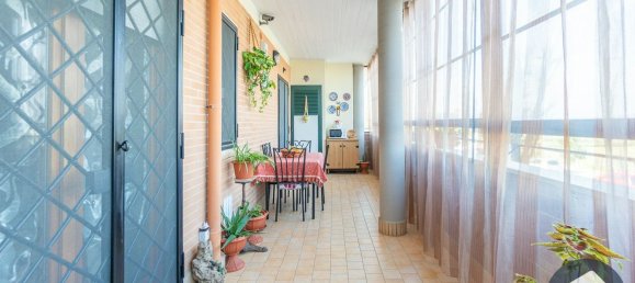 3 rooms Apartment in Pomezia, Italy No. 137894 4