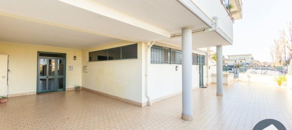 3 rooms Apartment in Pomezia, Italy No. 137894 15