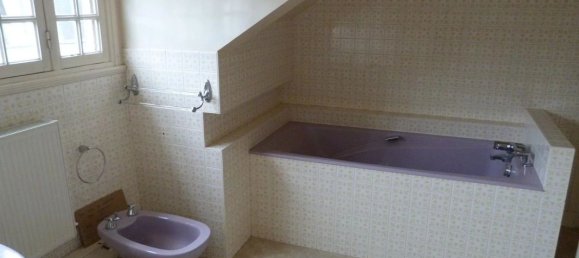 Casa de 5 dormitorios en Vierzon, France No. 40850 5