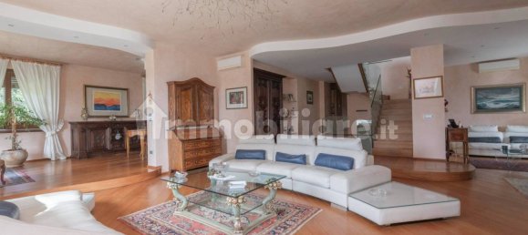 3 غرف نوم فيلا في Moncalieri, Italy رقم 143217 3