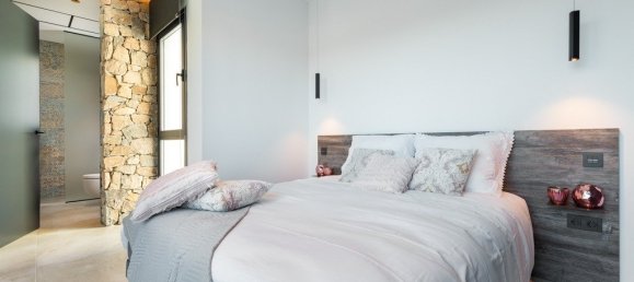 5 bedrooms Villa in Los Altos, Spain No. 9170 15