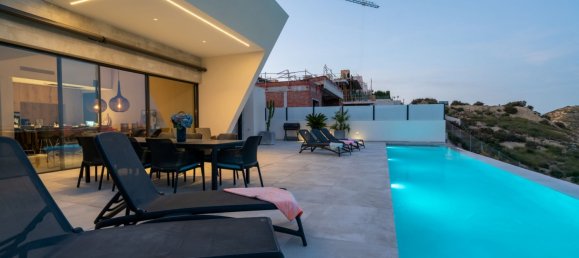 5 bedrooms Villa in Los Altos, Spain No. 9170 28