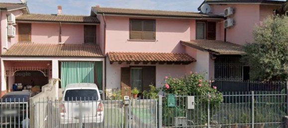 5 rooms House in Roncaro, Italy No. 3385 2