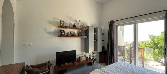 3 bedrooms Villa in Tala, Cyprus No. 18231 11