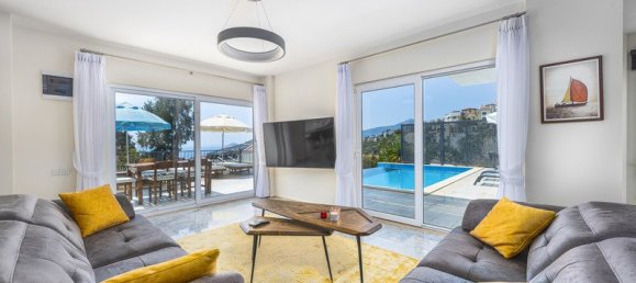 Villa 5+1 in Kas, Turkey No. 18553 3