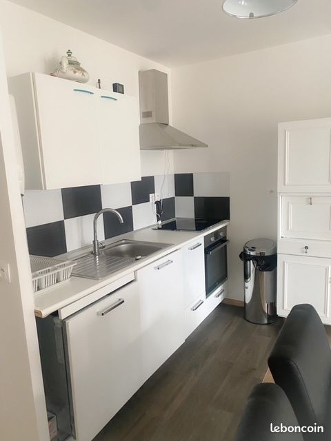 2 bedrooms Apartment in Lille, France No. 83105