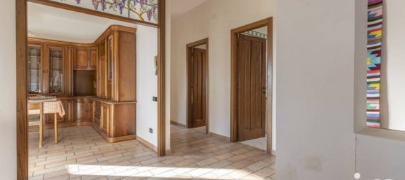 Квартира с 4 спальнями в Озимо, Италия № 346981 11