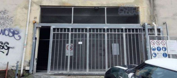 4 rooms Apartment in Rome, Italy No. 199949 11