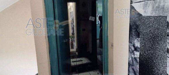 4 rooms Apartment in Rome, Italy No. 199949 17