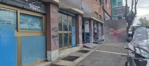 4 rooms Apartment in Rome, Italy No. 199949 14