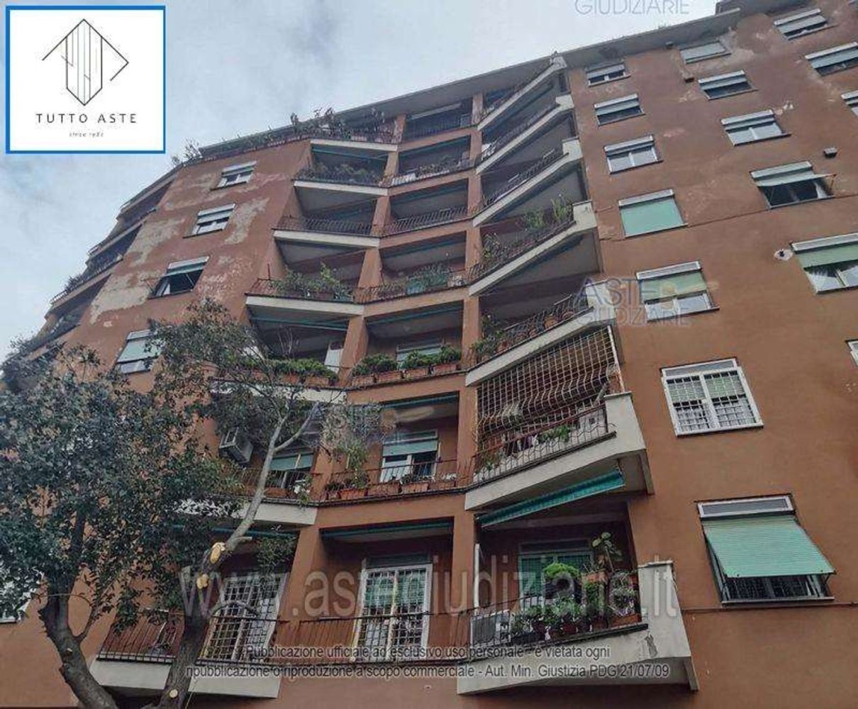 4 rooms Apartment in Rome, Italy No. 199949