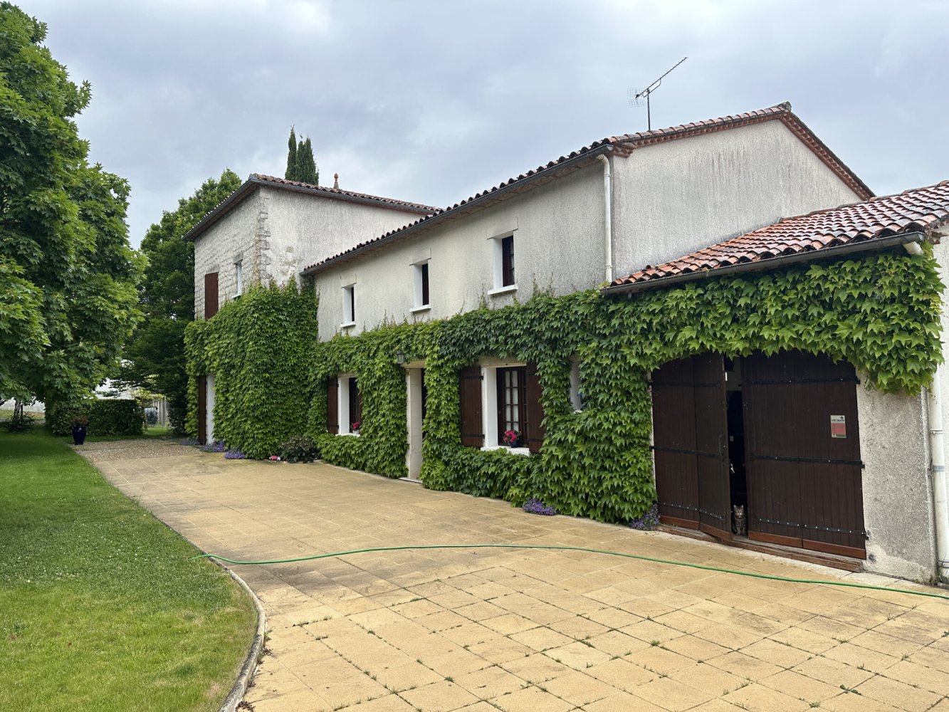 5 Schlafzimmer Haus in Champniers, France, Nr. 277481