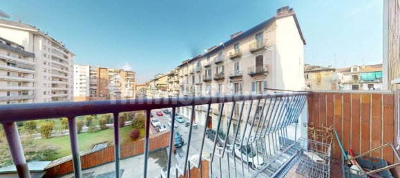 Квартира с 2 спальнями в Турин, Италия № 89401 11