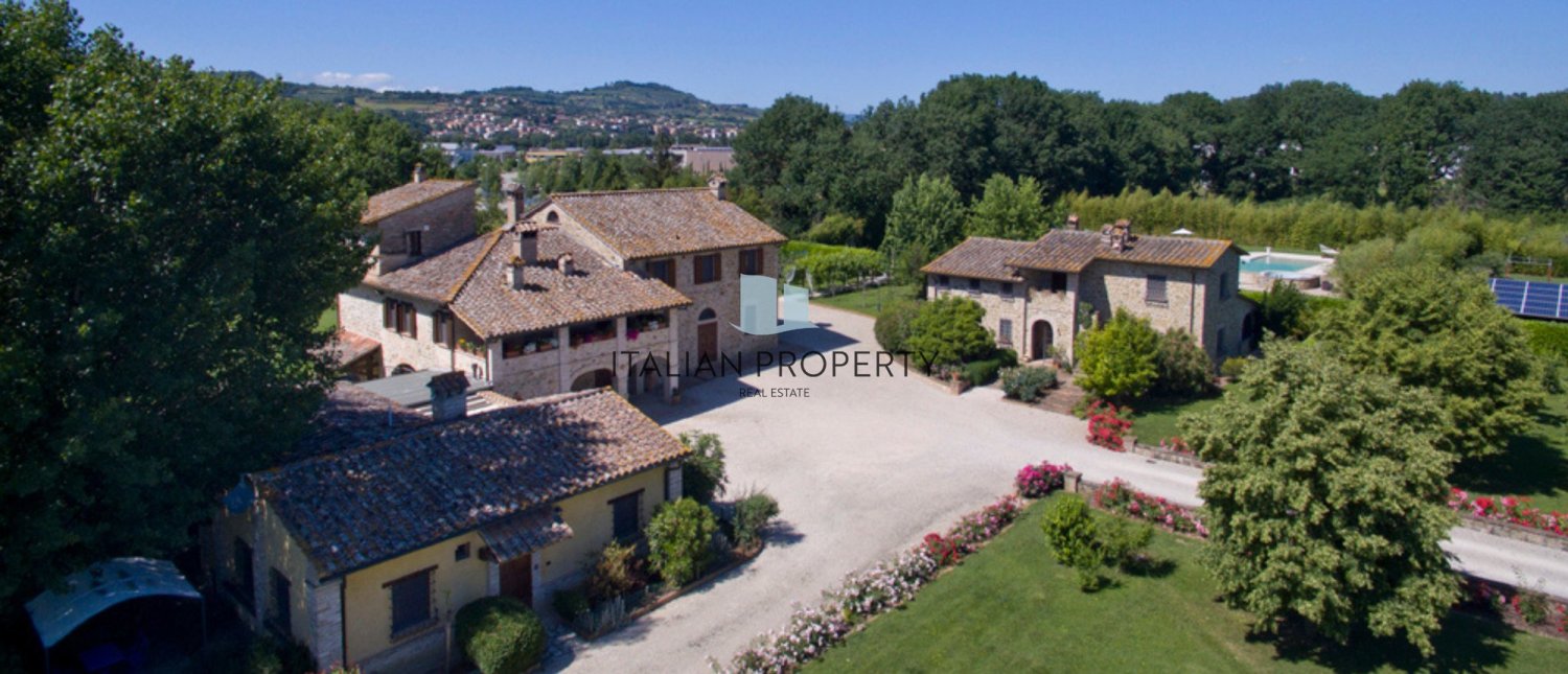 10 chambres Châteaux à Assisi, Italy No. 158157