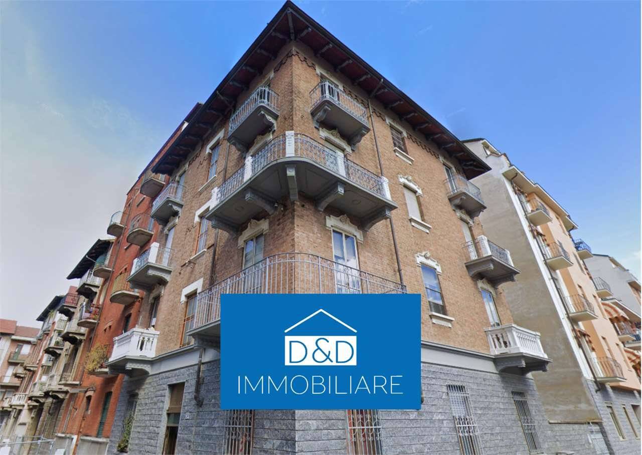 1 bedroom Apartment in Turin, Italy No. 10115