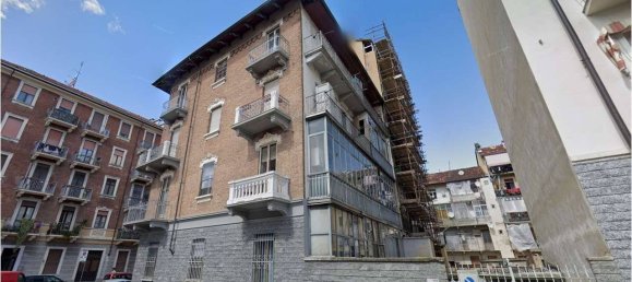 1 bedroom Apartment in Turin, Italy No. 10115 3