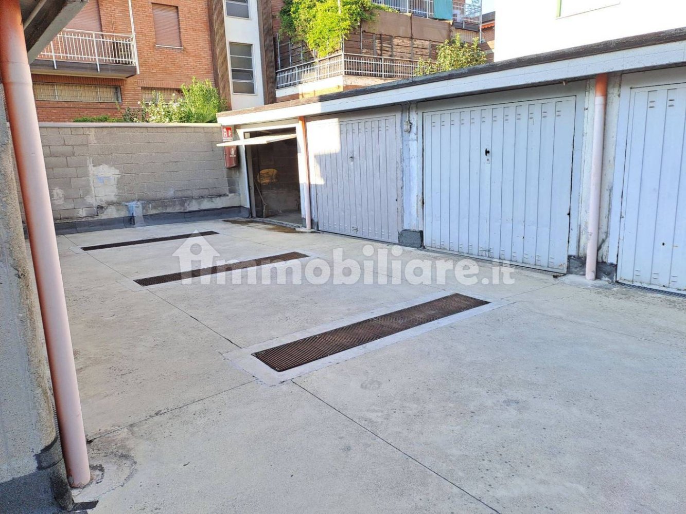 Garage in Cinisello Balsamo, Italy 14m², Nr. 319996