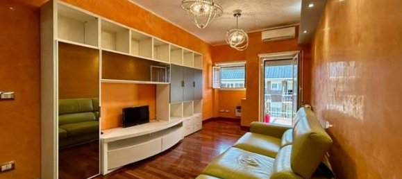 3 rooms Apartment in Rome, Italy No. 104021 2