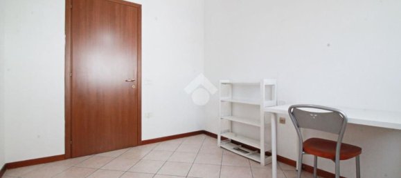 3 rooms Apartment in Prato, Italy No. 271879 15