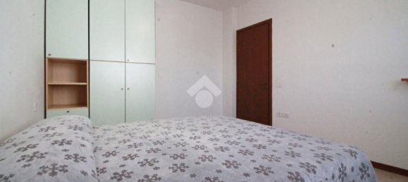 3 rooms Apartment in Prato, Italy No. 271879 10