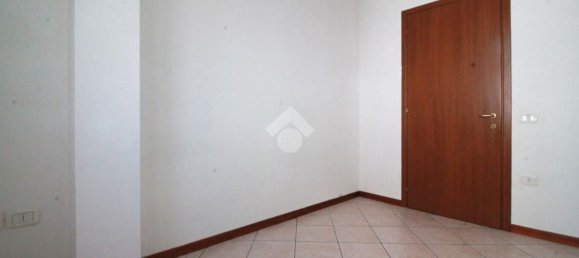 3 rooms Apartment in Prato, Italy No. 271879 13