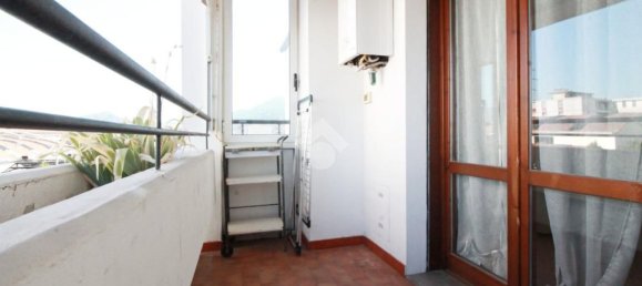 3 rooms Apartment in Prato, Italy No. 271879 7
