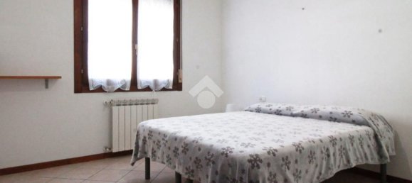 3 rooms Apartment in Prato, Italy No. 271879 11