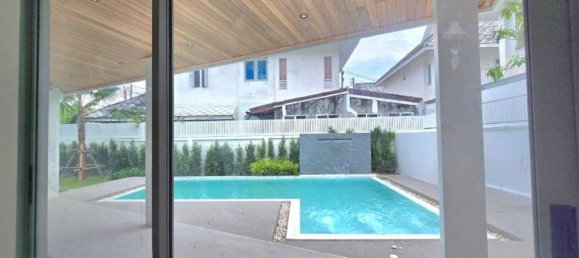 4 bedrooms Villa in Chalong, Thailand No. 25597 5