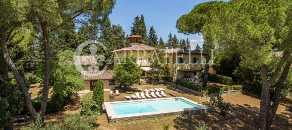 6 bedrooms Villa in Certaldo, Italy No. 121388 5