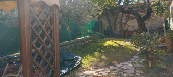 Дом с 6 спальнями в Пезаро, Италия № 329961 4