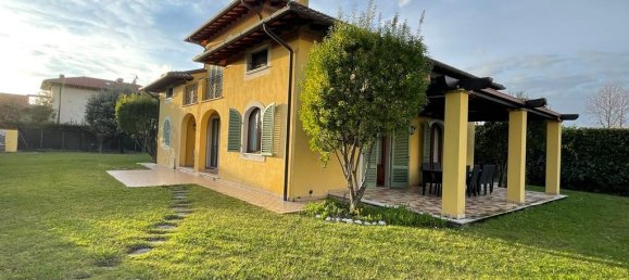 6 rooms Villa in Forte dei Marmi, Italy No. 36478 2