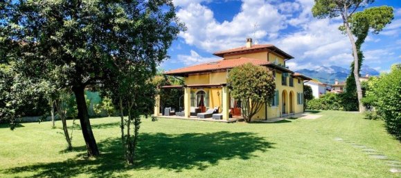6 rooms Villa in Forte dei Marmi, Italy No. 36478 17