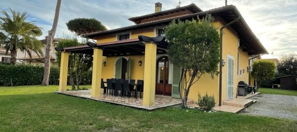 6 rooms Villa in Forte dei Marmi, Italy No. 36478 3