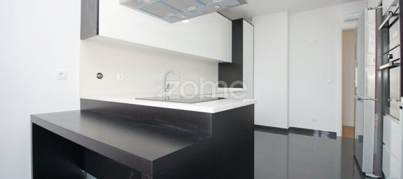 4 bedrooms Apartment in Odivelas, Portugal No. 86468 3