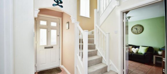 4 bedrooms House in Sheerness, United Kingdom No. 10631 5