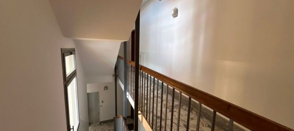 Apartamento de 3 dormitorios en Florence, Italy No. 324627 12