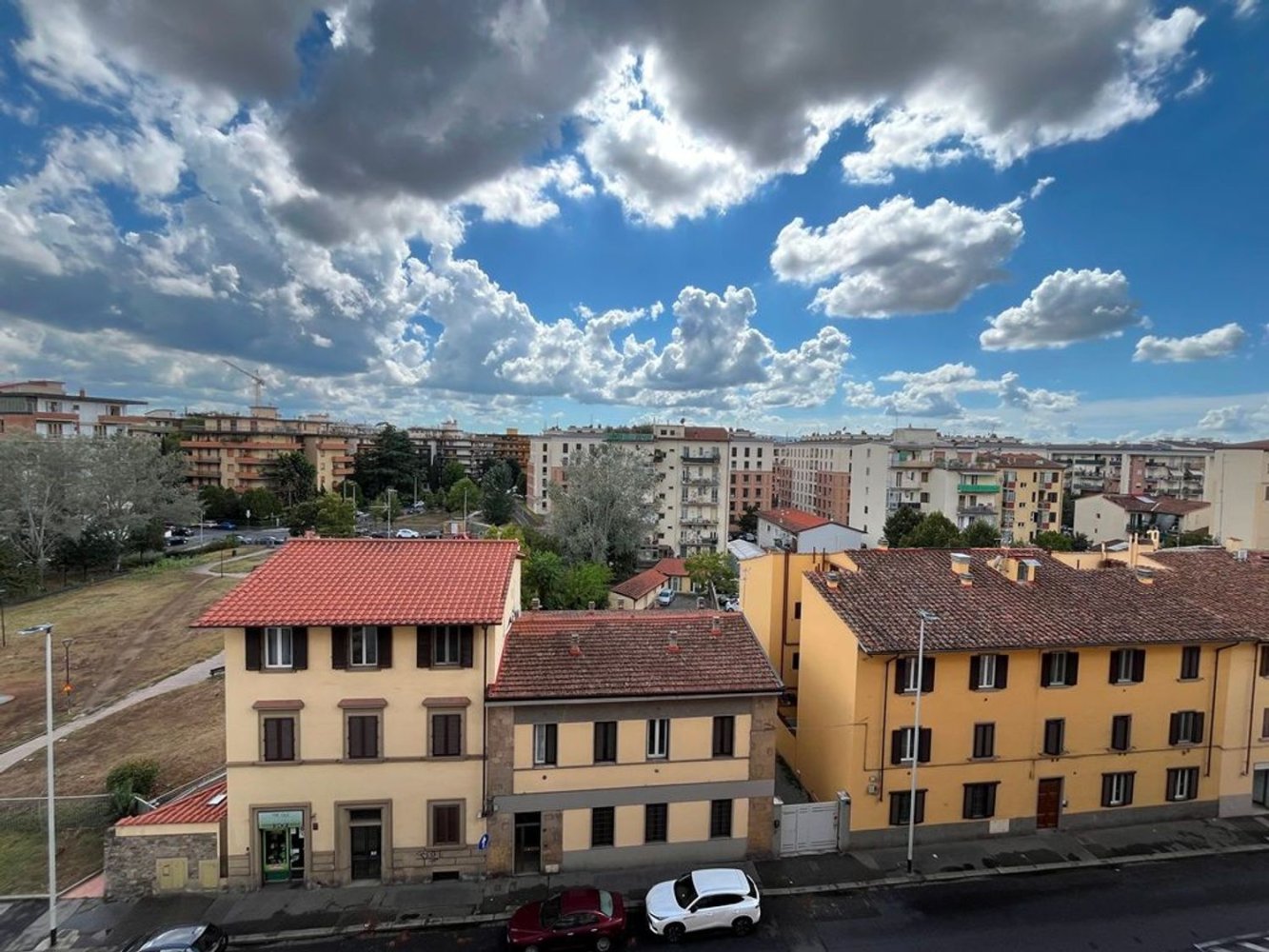 Apartamento de 3 dormitorios en Florence, Italy No. 324627