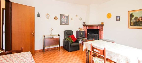 Вилла с 3 комнатами в Кастильоне Олона, Италия № 312010 14