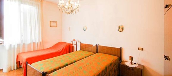 Вилла с 3 комнатами в Кастильоне Олона, Италия № 312010 7