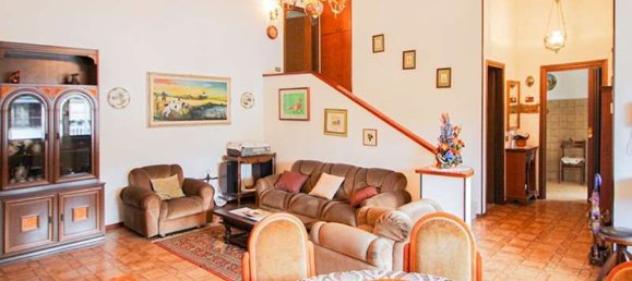 Вилла с 3 комнатами в Кастильоне Олона, Италия № 312010 3