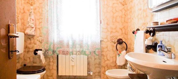 Вилла с 3 комнатами в Кастильоне Олона, Италия № 312010 11