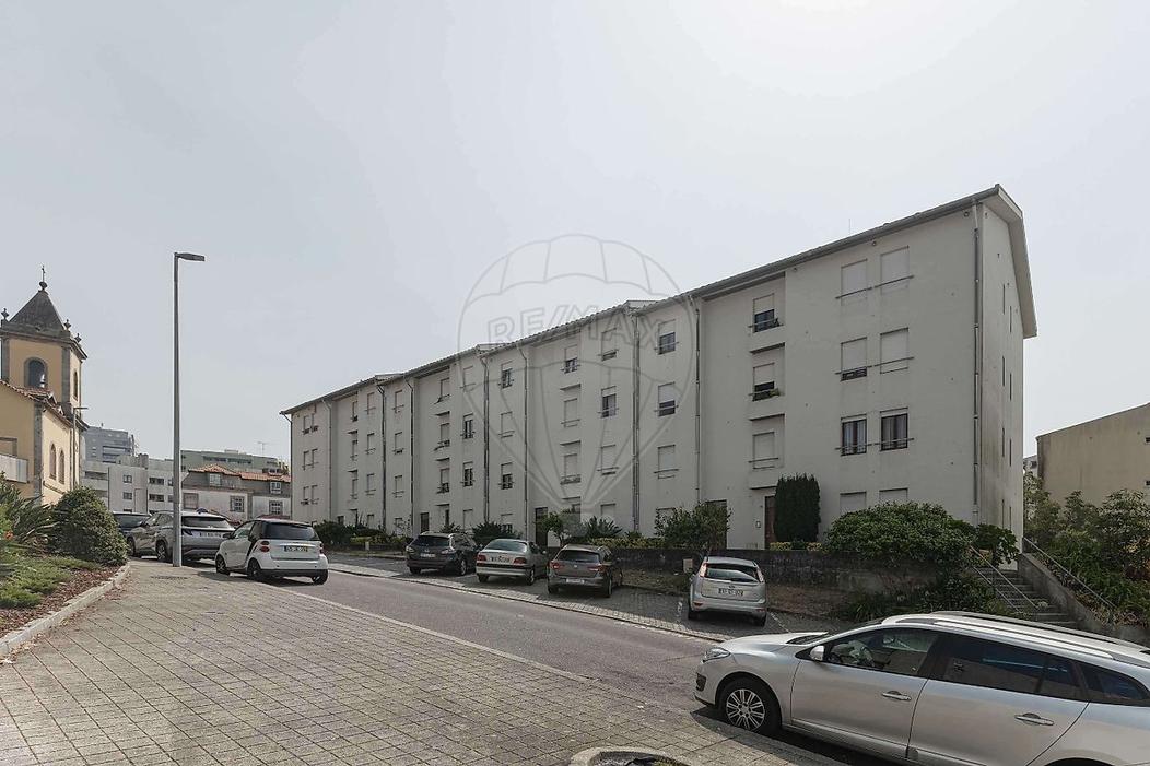 3 bedrooms Apartment in Porto, Portugal No. 294812