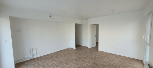 2 Schlafzimmer Wohnung in Chartres, France, Nr. 61957 2