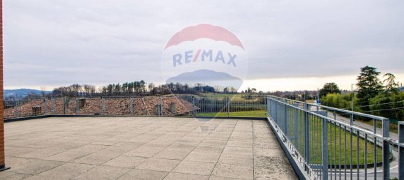 Коммерческая недвижимость с 1 комнатой в Лураго д’Эрба, Италия № 58586 14