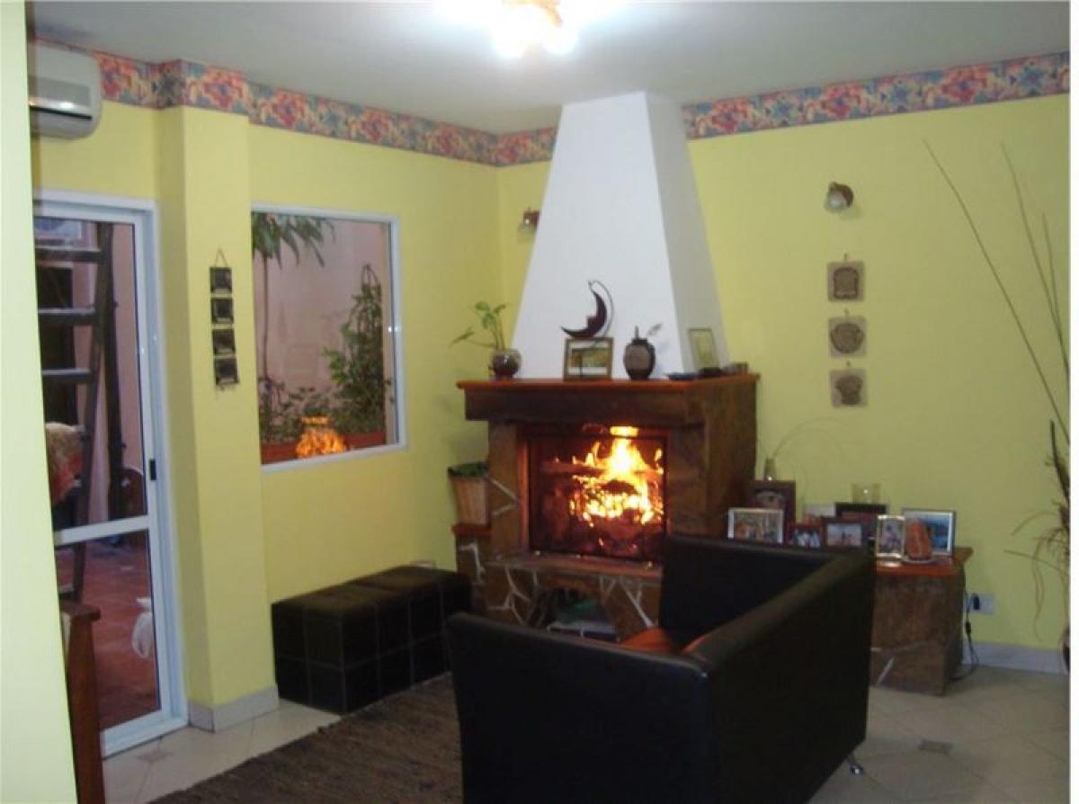 4 bedrooms House in Buenos Aires, Argentina No. 70994